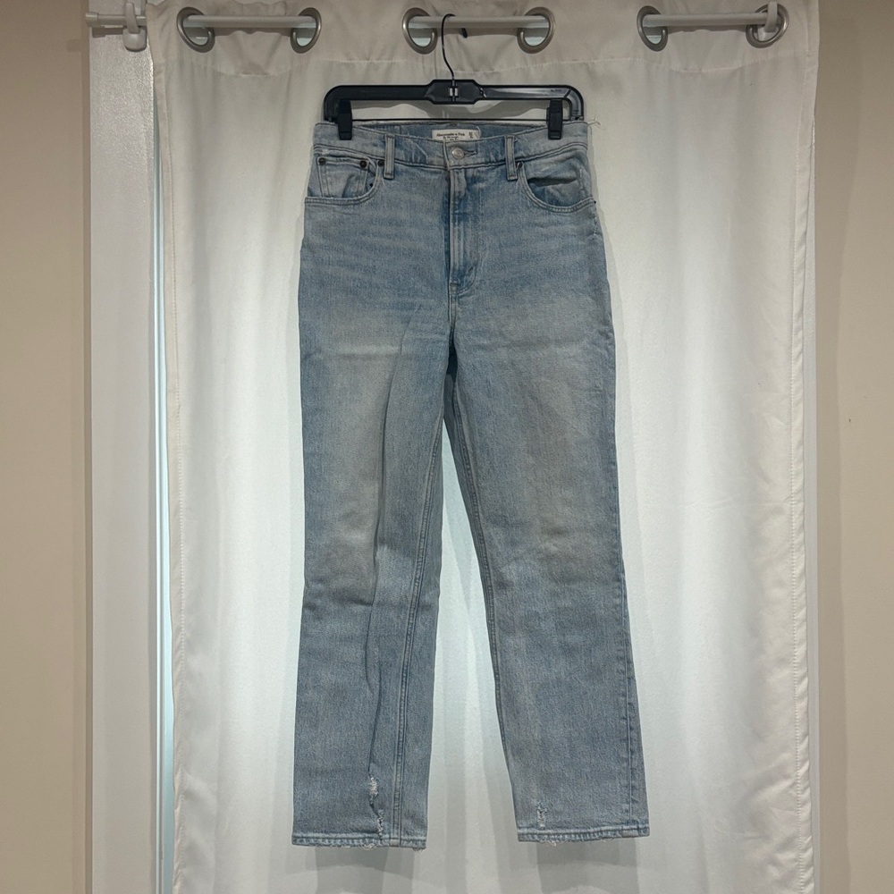 Abercrombie 90s Straight Ultra High Rise Light Blue Denim Jeans